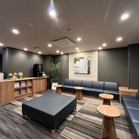 Hotel Route-Inn Toyama Ekimae Екстер'єр фото