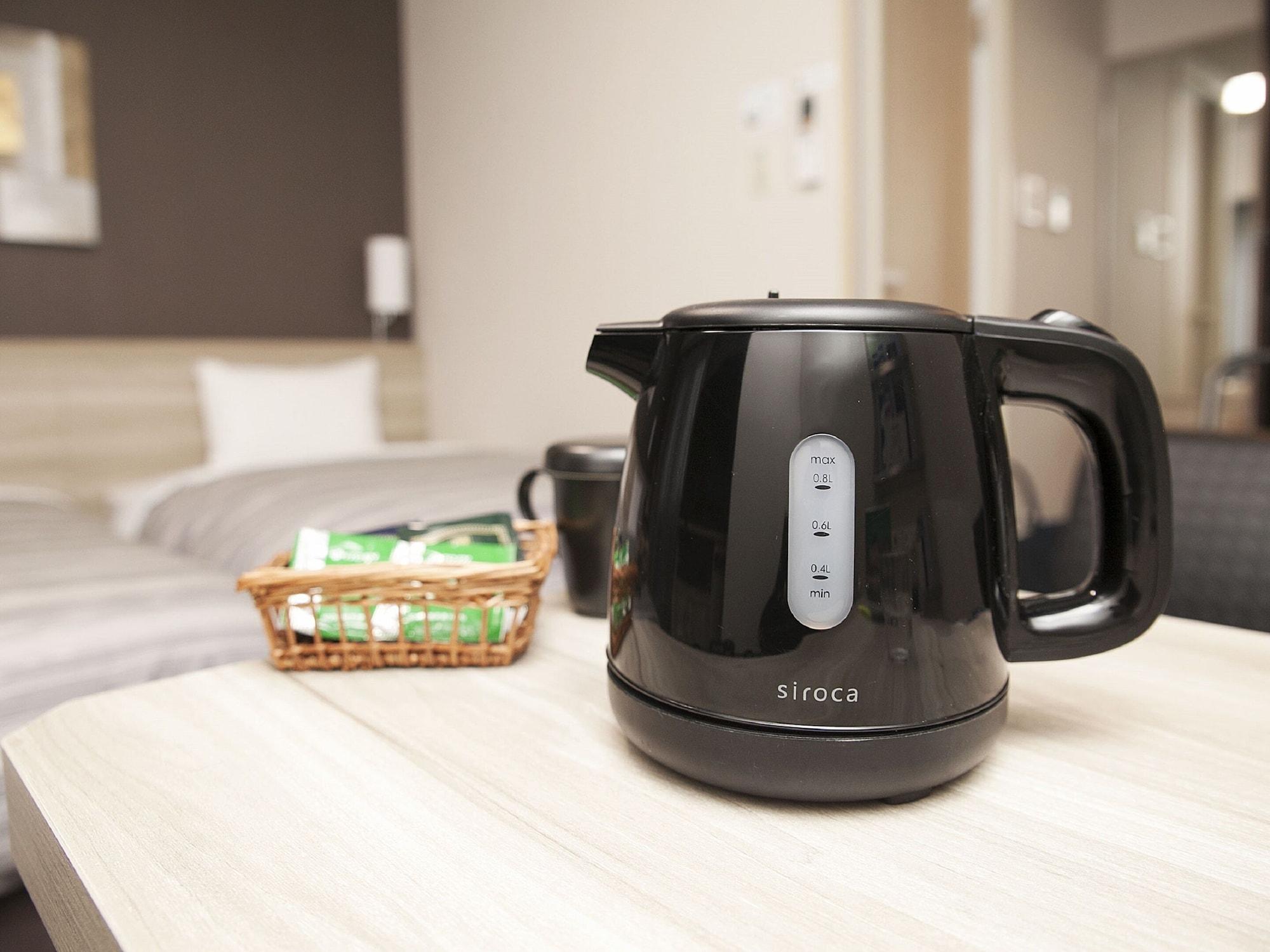Hotel Route-Inn Toyama Ekimae Екстер'єр фото