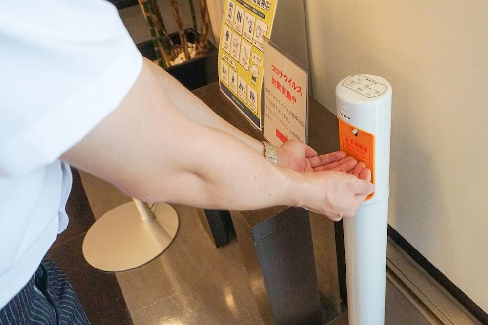 Hotel Route-Inn Toyama Ekimae Екстер'єр фото