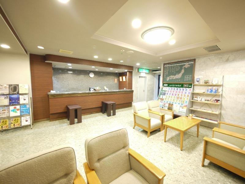 Hotel Route-Inn Toyama Ekimae Екстер'єр фото