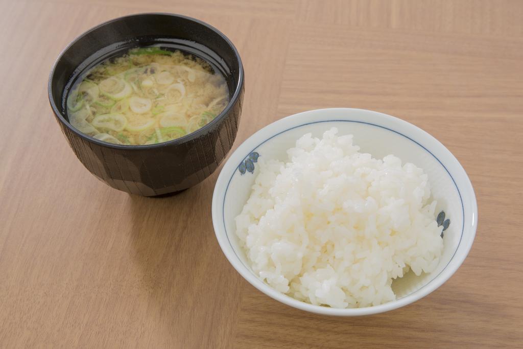 Hotel Route-Inn Toyama Ekimae Екстер'єр фото